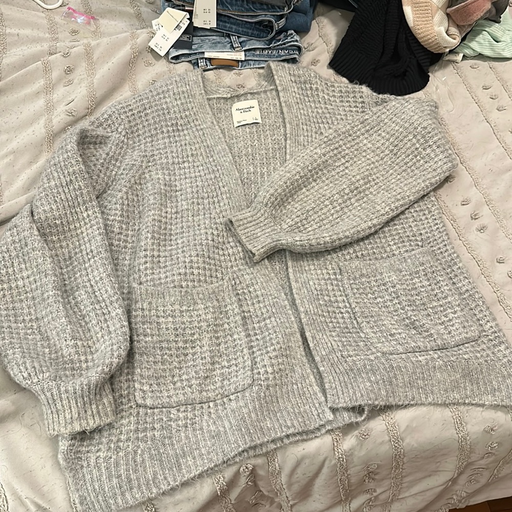 Abercrombie and fitch cardigan